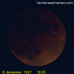 De Maan tijdens het maximum van de eclips