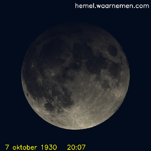 De Maan tijdens het maximum van de eclips