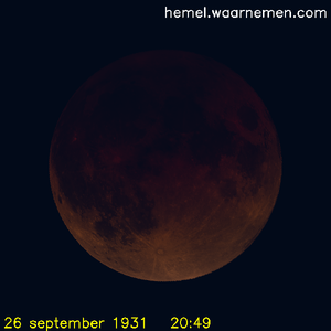 De Maan tijdens het maximum van de eclips