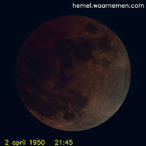 De Maan tijdens het maximum van de eclips