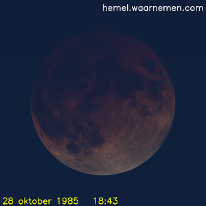 De Maan tijdens het maximum van de eclips