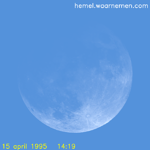 De Maan tijdens het maximum van de eclips