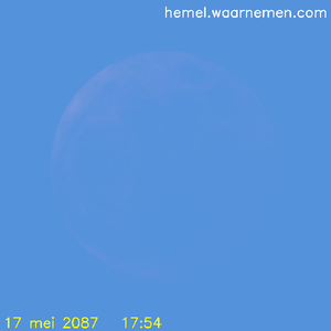 De Maan tijdens het maximum van de eclips